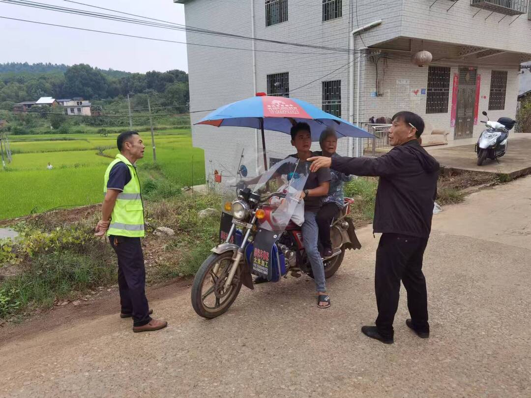 普满乡：综合治理“马路市场” 全面整治市场乱象