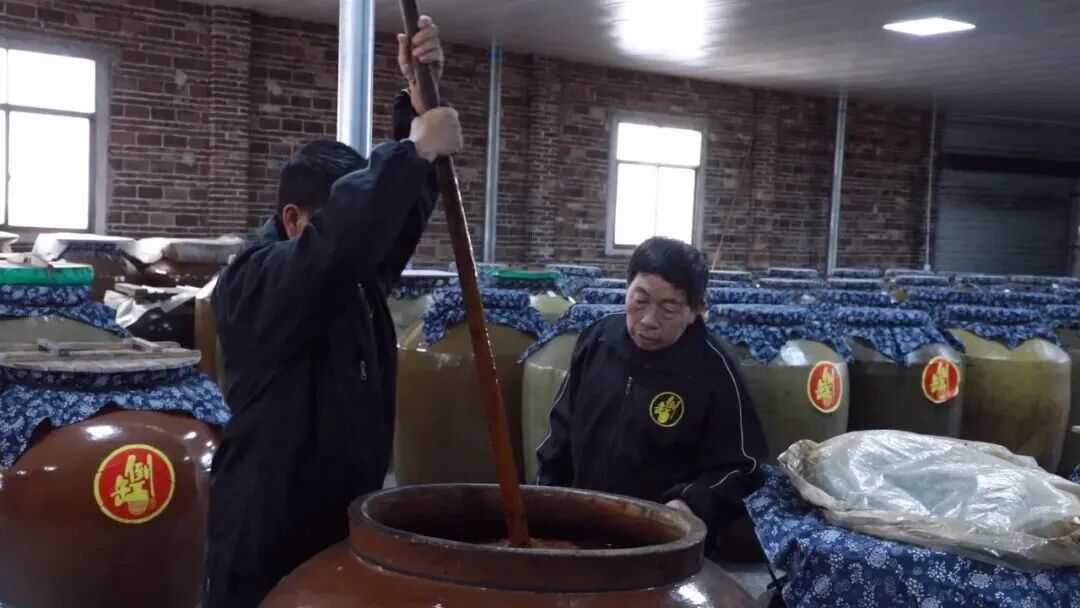 新春走基层 |  一坛非遗酒 千年家乡味—嘉禾倒缸酒里的年味与传承