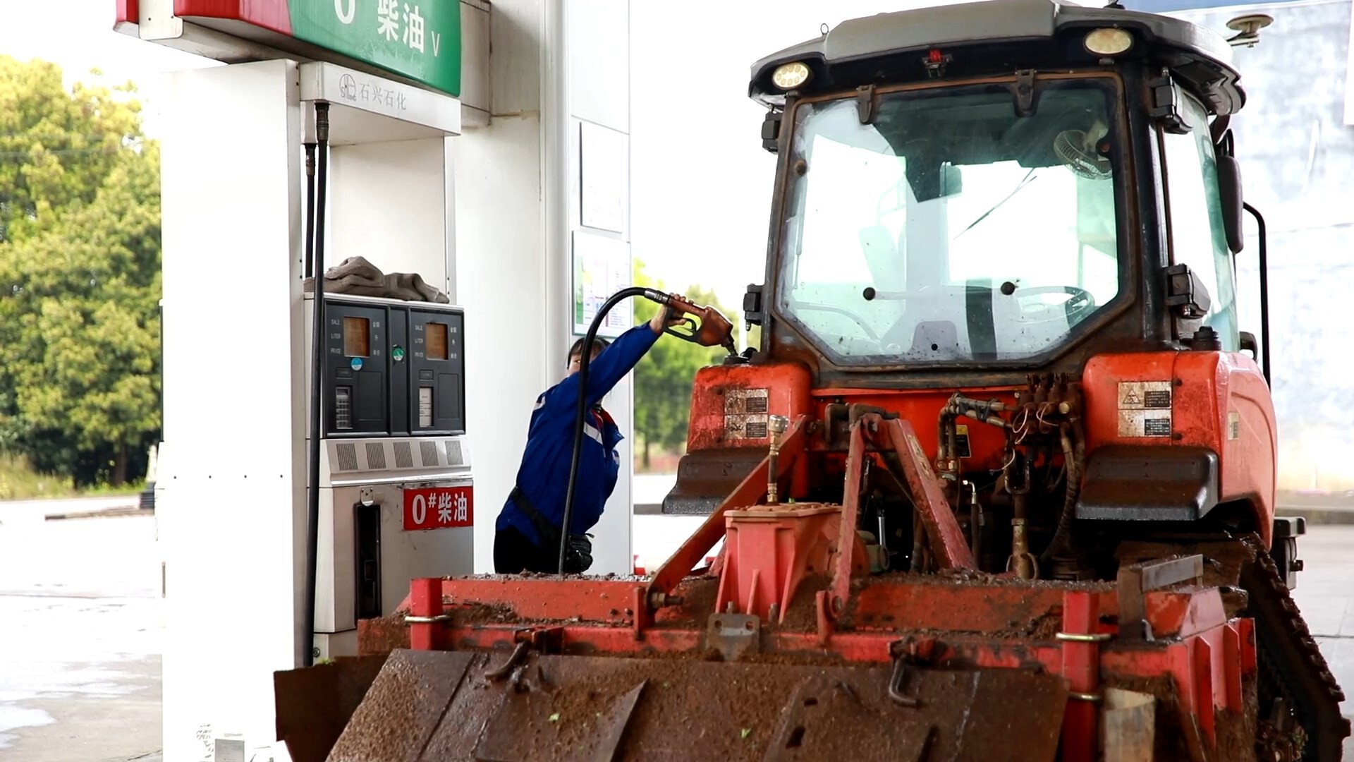 政企联动纾困 精准施策护航——嘉禾县多措并举保障春耕生产